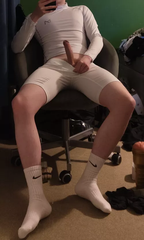 Can we add some white stuff into this pic😈💦