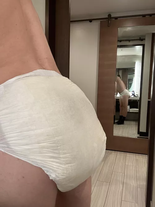 Conferences, shmoozing, and working with the big boys and girls all day. But we all know what’s going on underneath. Question is, who else is spending their night filling diapers in the hotel room? ☁️