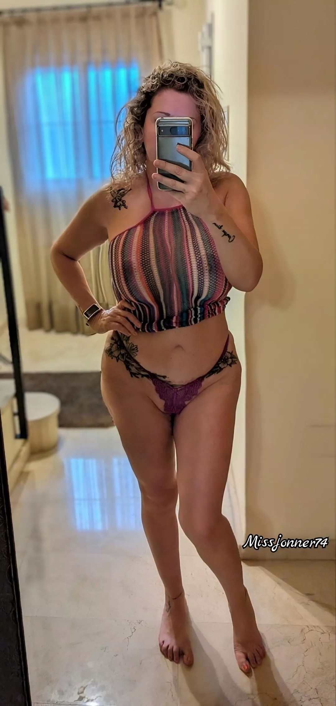 Do you like my tattooed anklet?