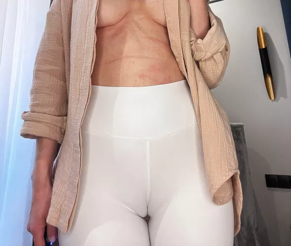 do you like the way my pussy does the camel toe