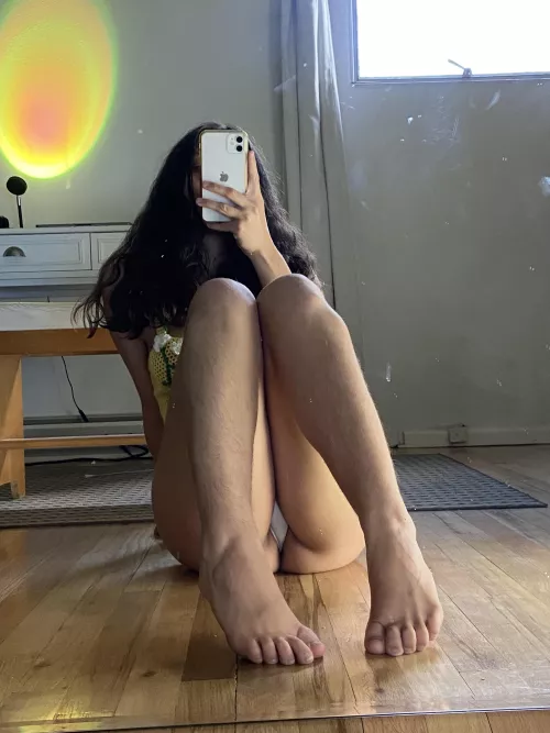 Do you think my legs are hot? 