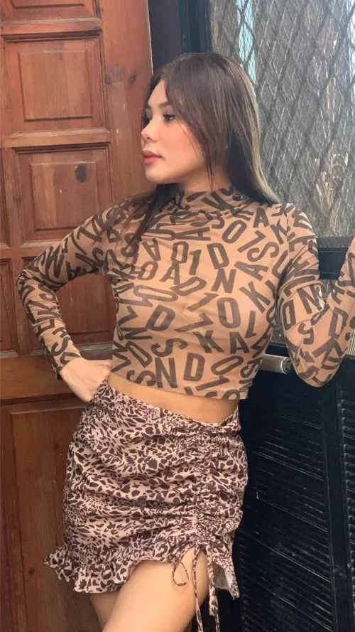 Does my dress good to me? 