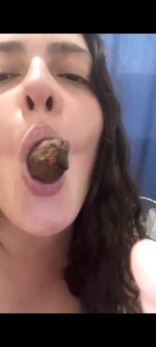 (F) The best things in life are free 💩🍫🤤😍