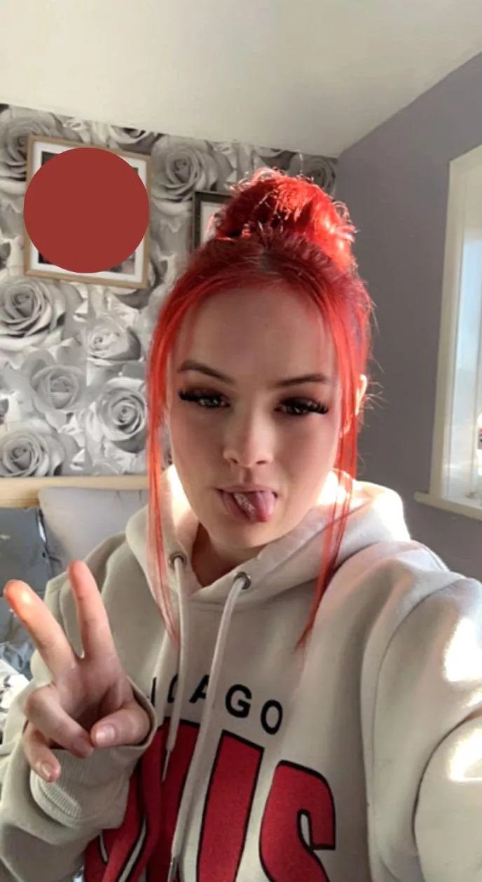 [F19] did someone order a 5ft pale slut ;)