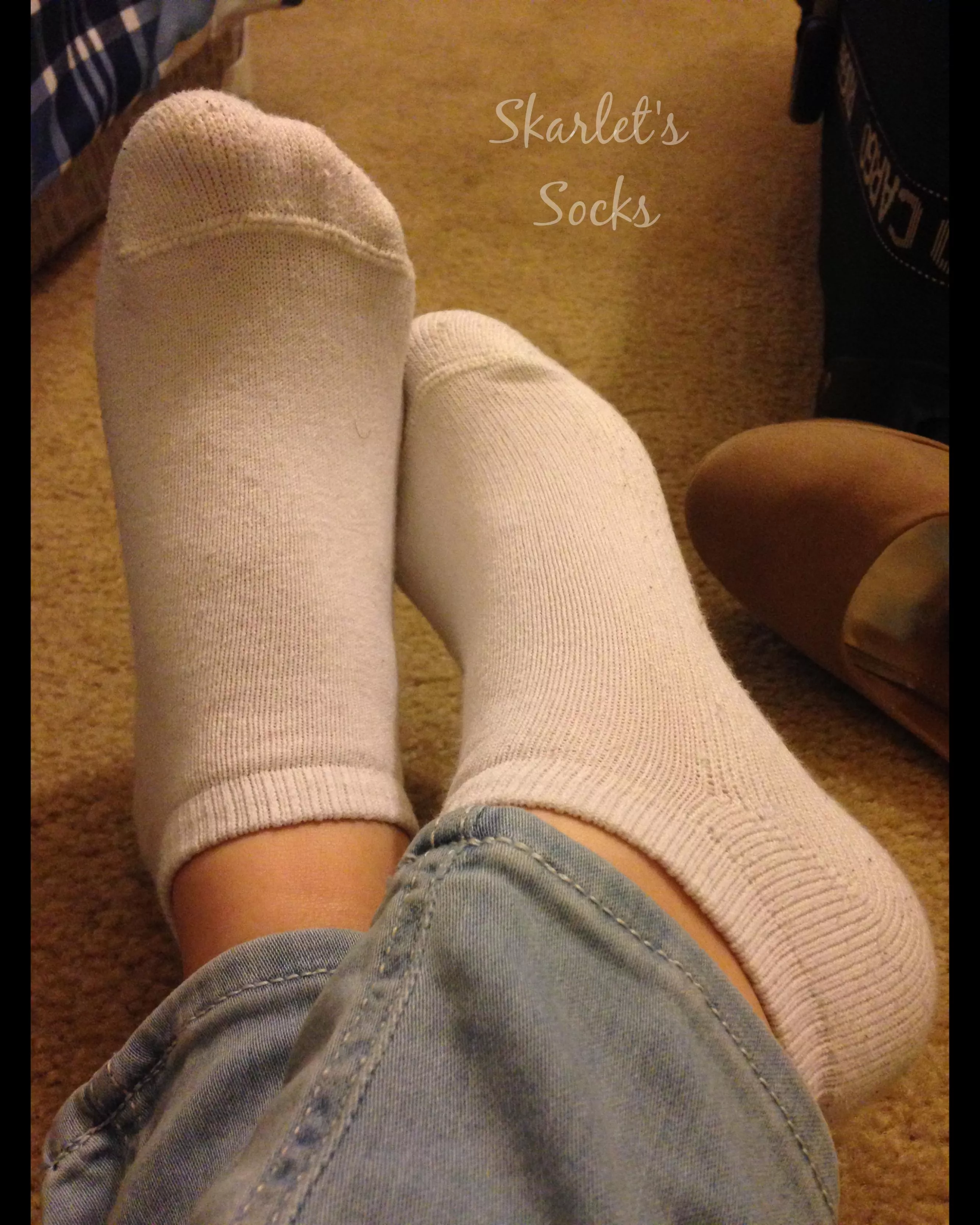 Fresh out of my high heels begging to be sniffed 