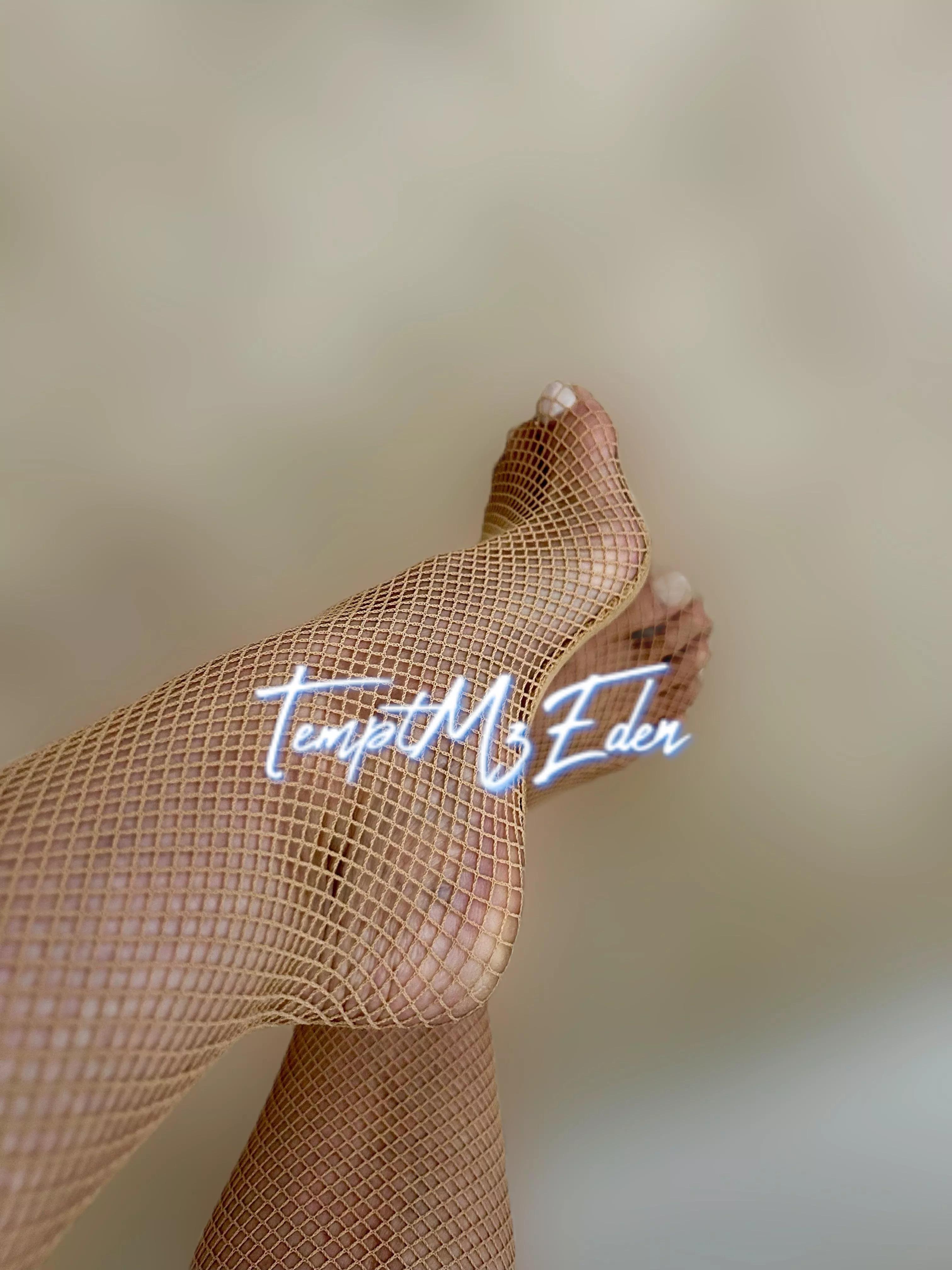 Getting in costume for some Halloween 🎃 fun. 