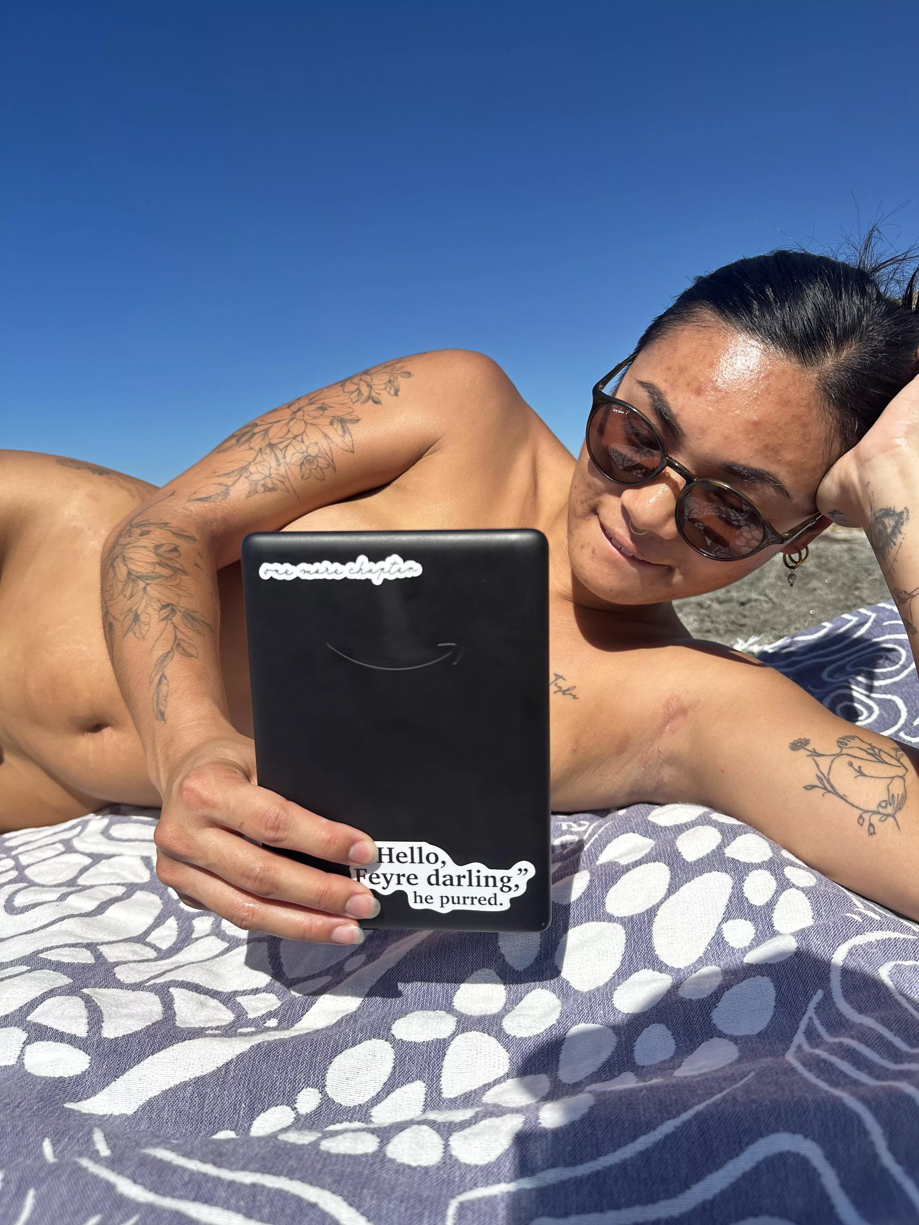 Girls who read naked at the beach do it better. Prove me wrong.