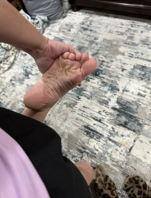 Give em’ a good whiff;) Large and in charge