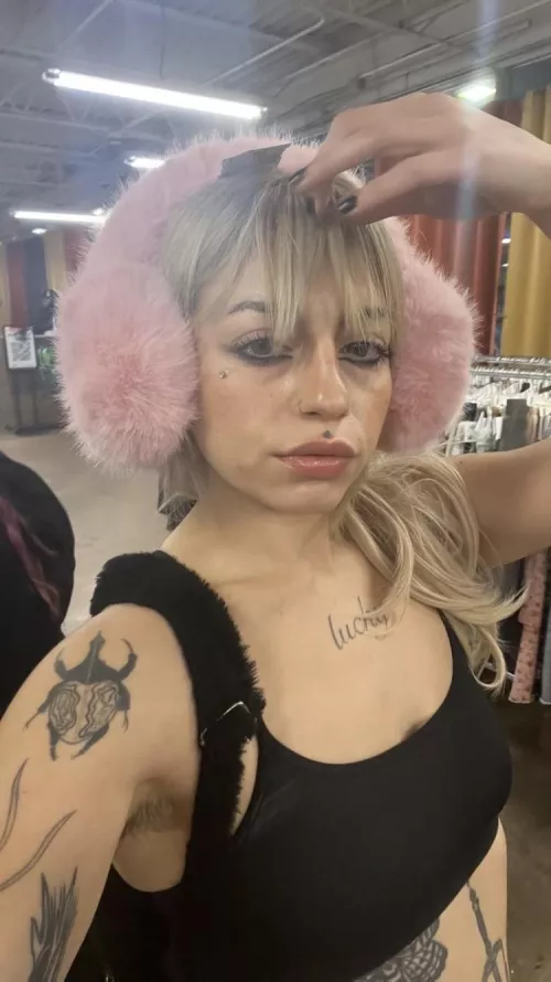 glasgow. looking for a genuine simp for a friendzone thing or maybe cuckold dynamic if we vibe 💖