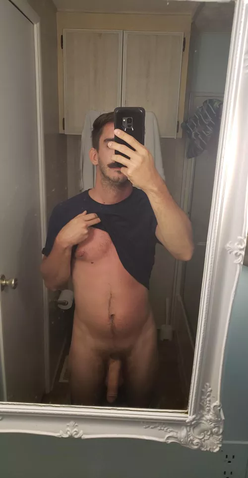 Got a little red at the beach 🤏