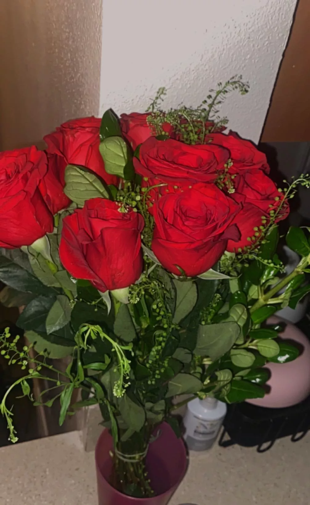 Got flowers from daddy~❤️🌹🌿