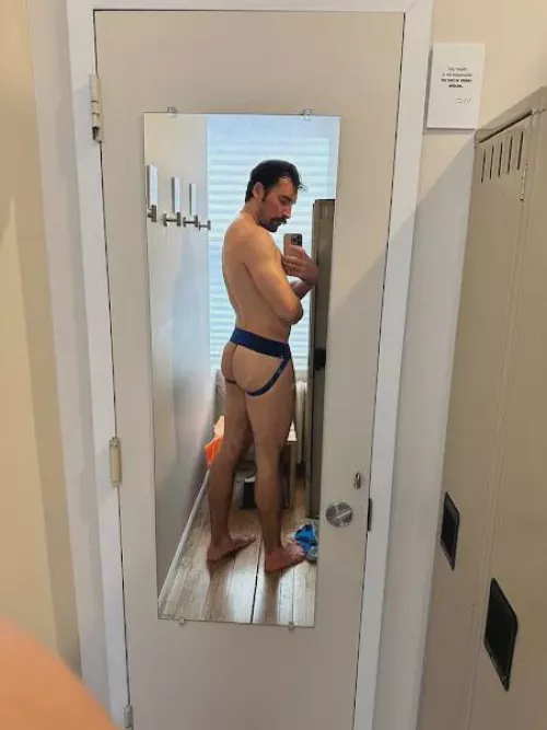 He caresses my hole after breeding it 🥰