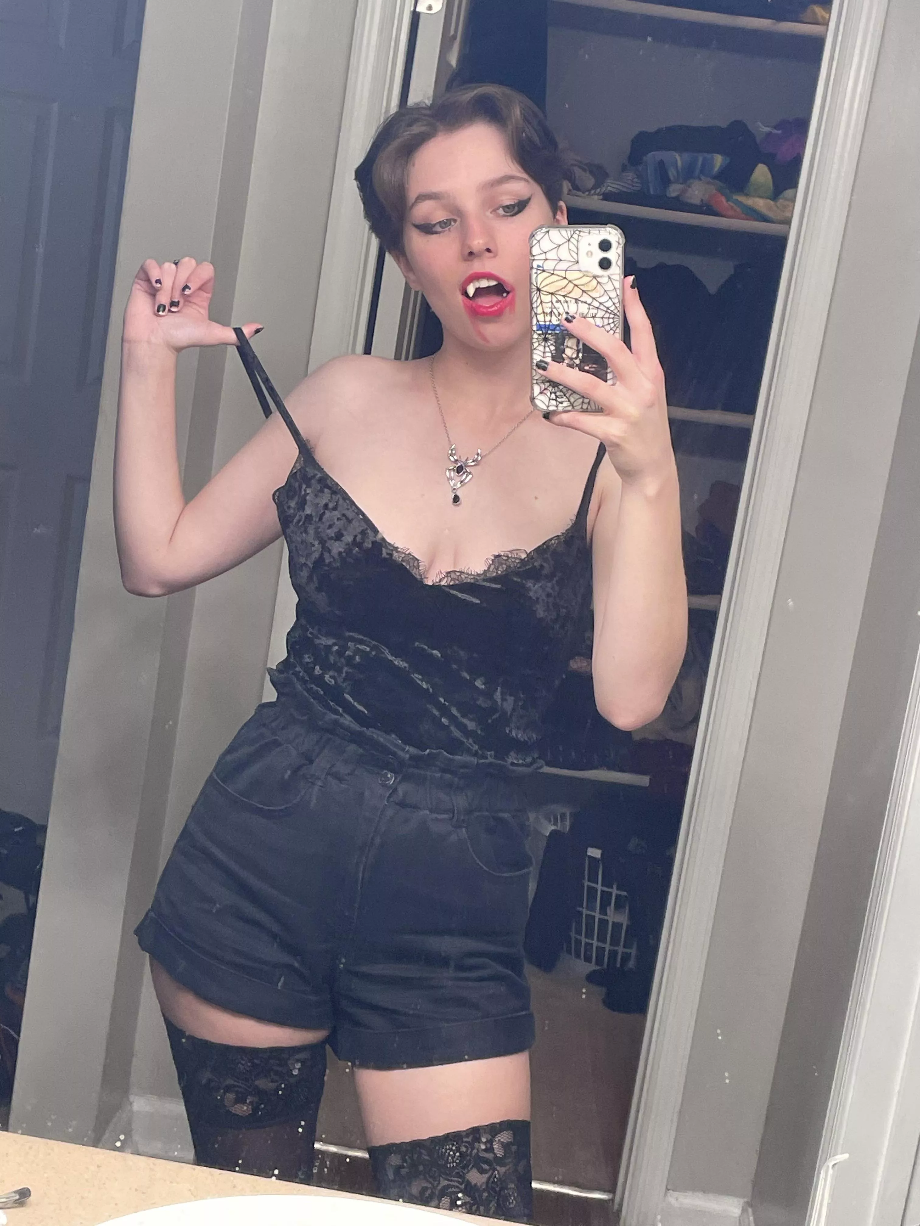 Help a vamp girl get this off?~