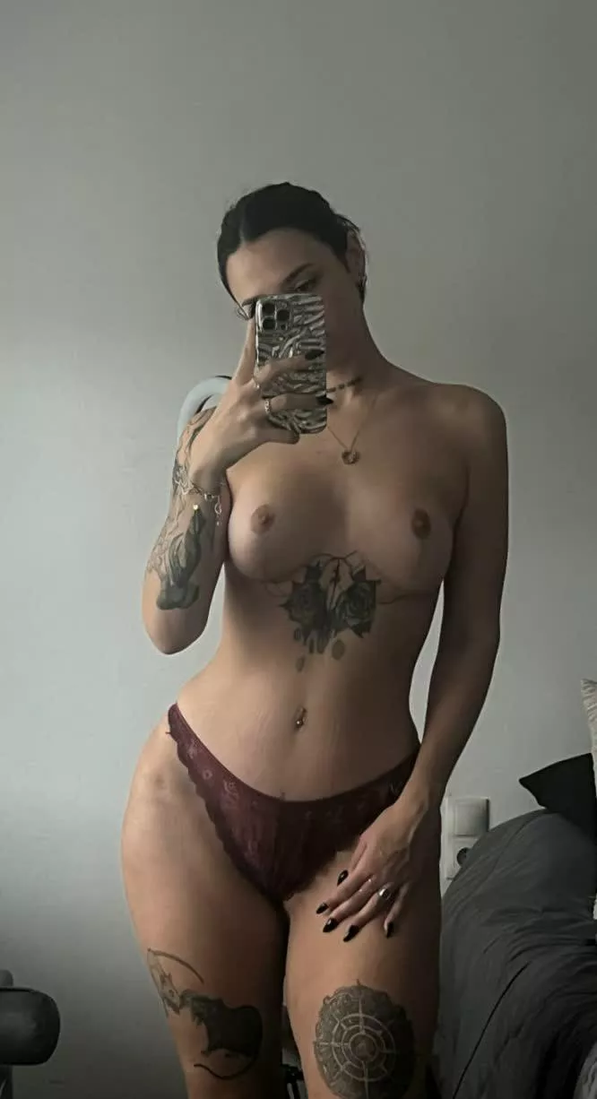 Horny single mom, ready for some dick hmu!