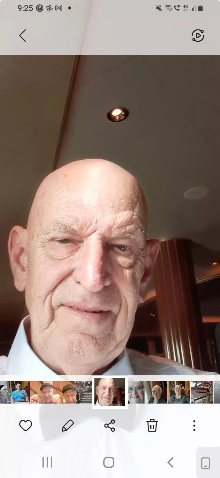 I am a 75 m wanting a 3som...mfm mff.i live in greenbank and I can't host but I can travel.check me out on my profile.