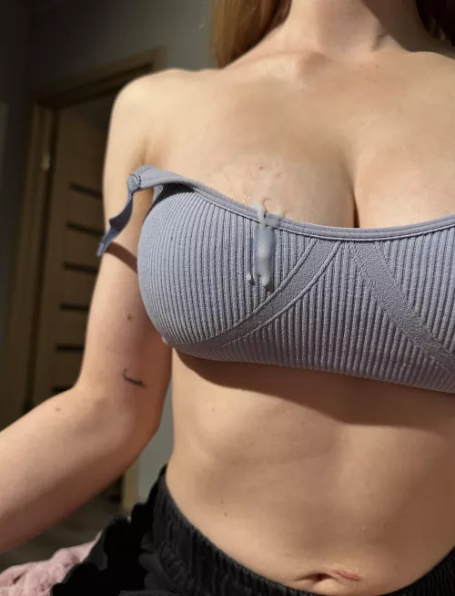 I ask my daddy to cum more on my pale tummy