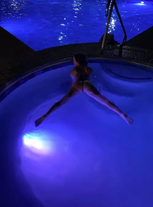 I can make things get hot and heavy in this hot tub. Just try me!