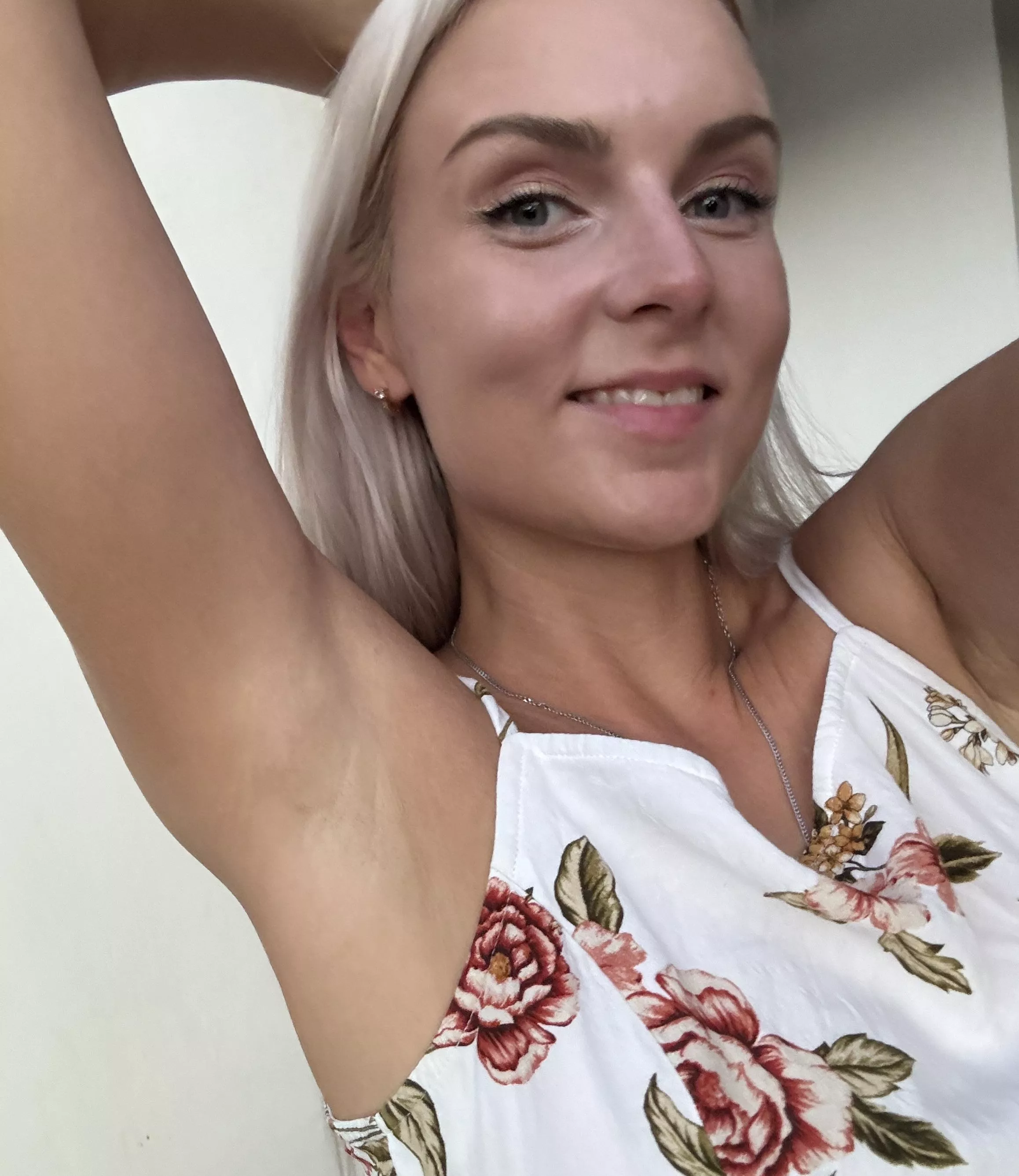 I crave a warm tongue on my armpit