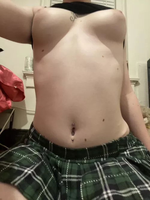 i feel so fertile when older men give me attention🥺