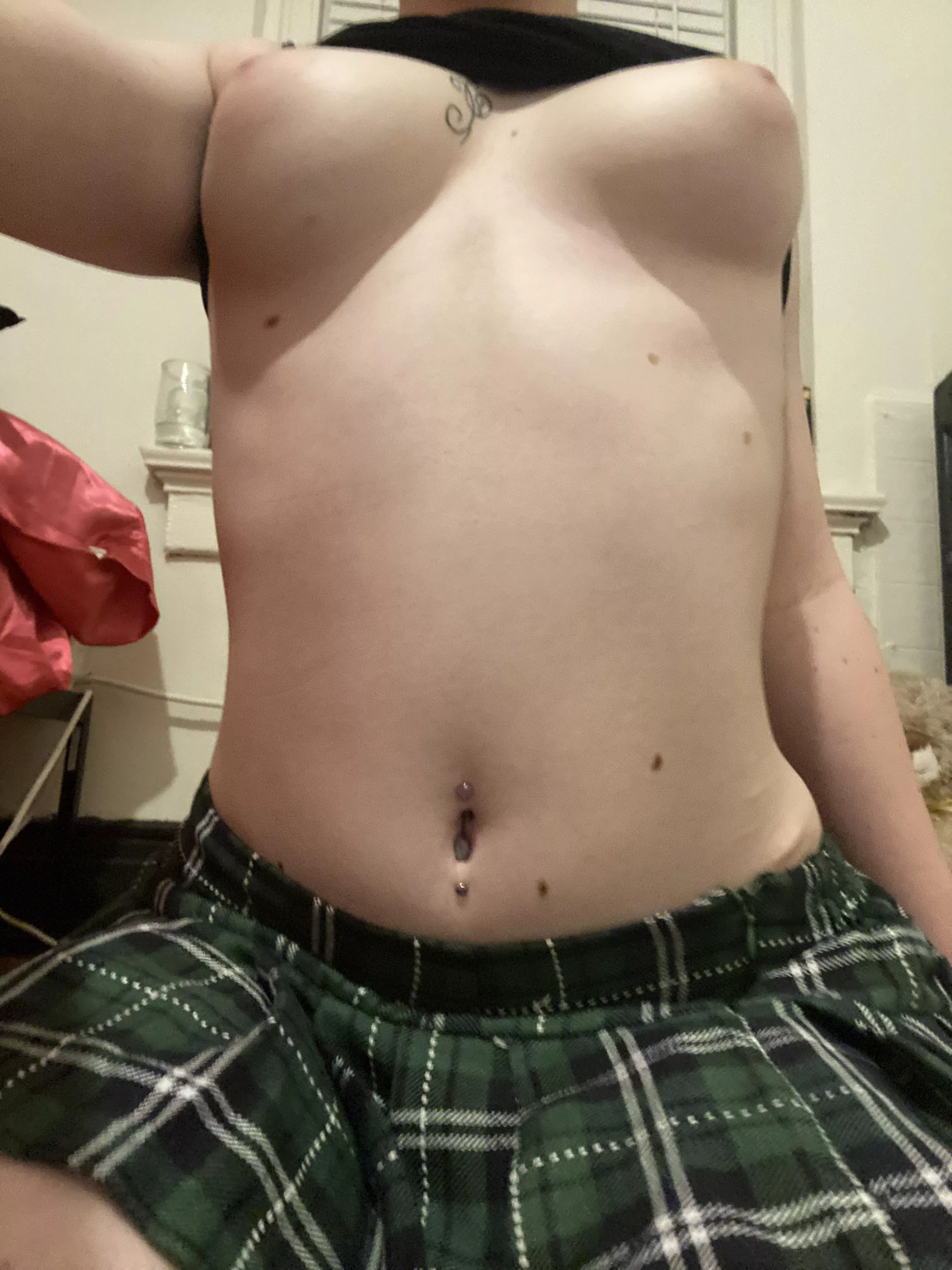 i feel so fertile when older men give me attention🥺