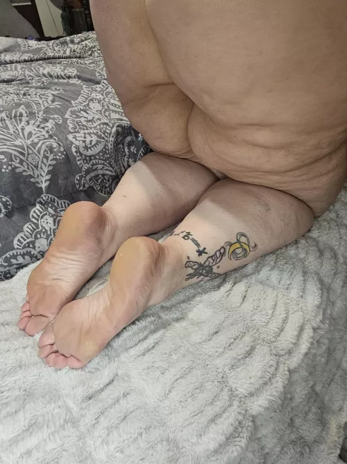 I know you love these feet, but could you resist smacking this ass