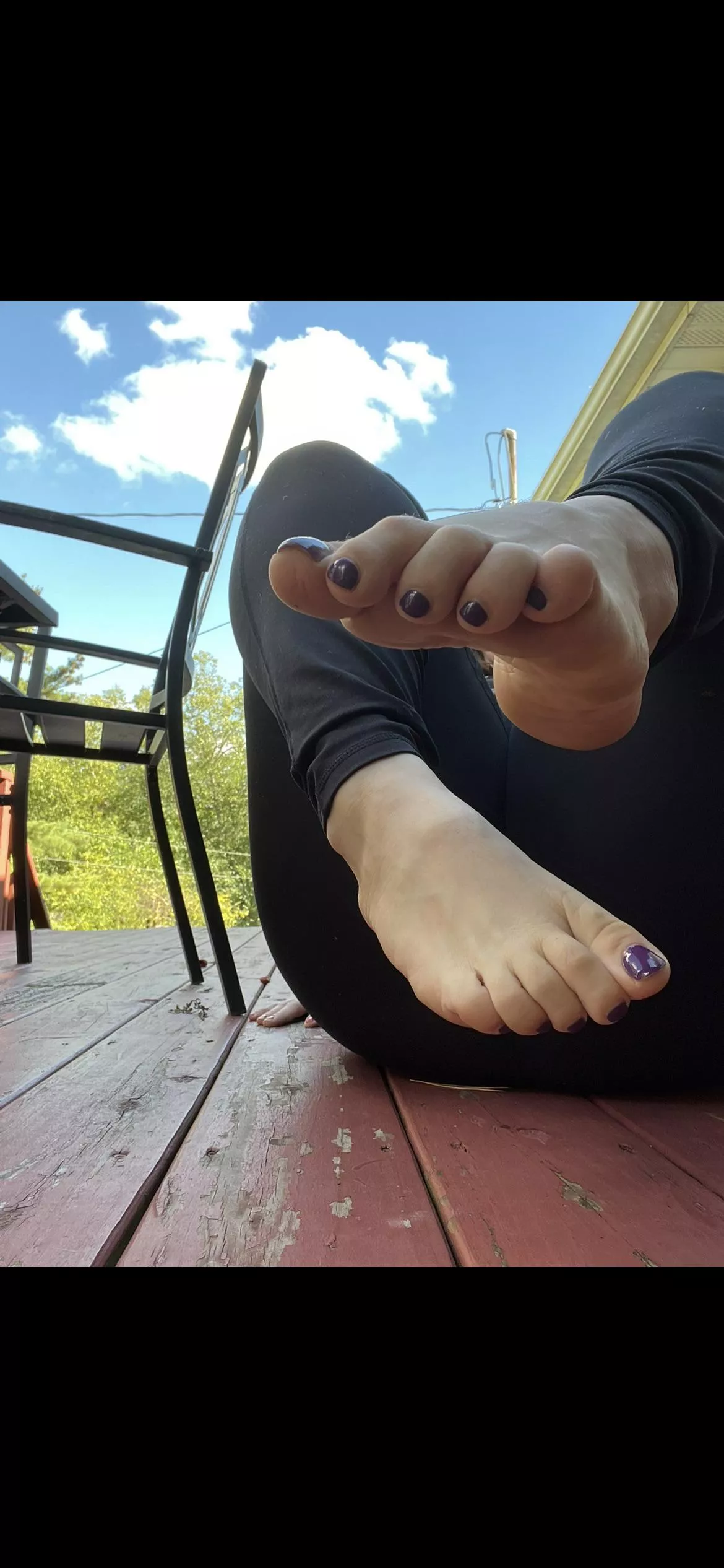 I like my toes sucked on 