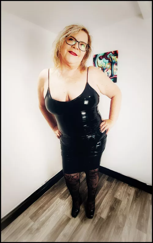 I love black & shiney...