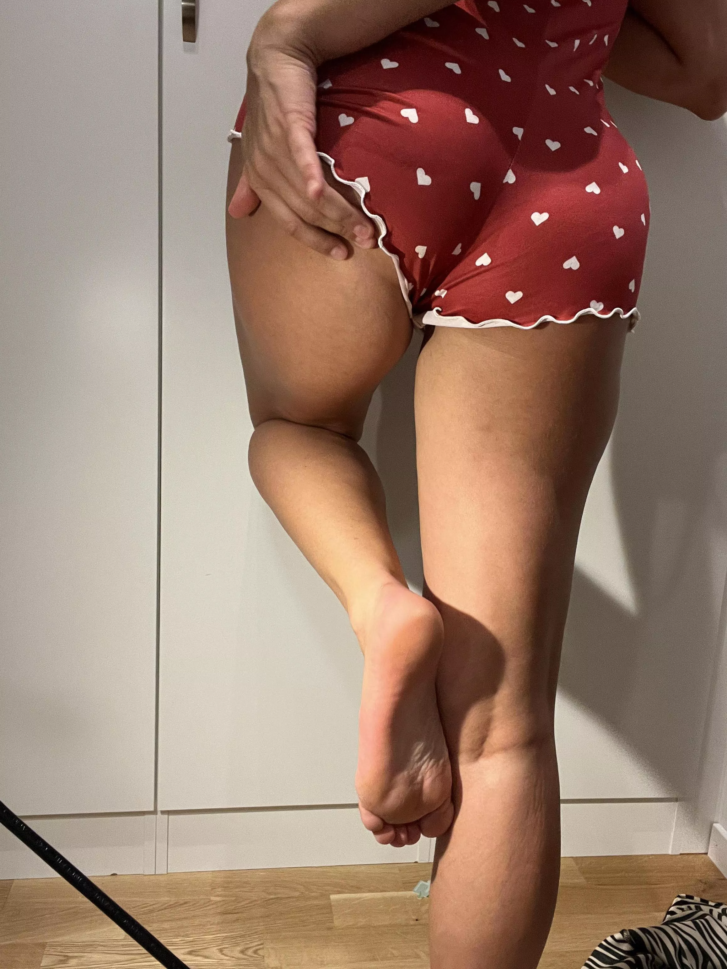 I love caressing my ass so much