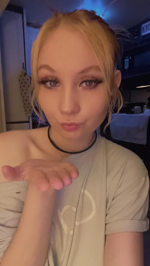 i may be barely legal but u can still show you a crazy time daddy 🤭