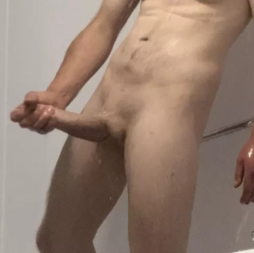 I sucked my own cock so good after my shower 