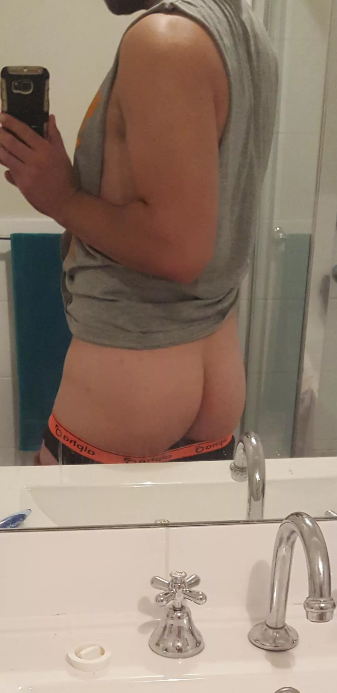 I wish Daddy would push me down and take me from behind and fill me up