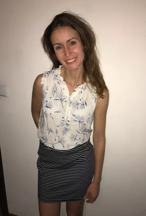 I would be an ideal secretary for a good boss.