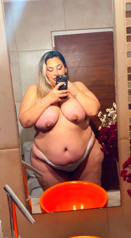 If you saw me naked in a public restroom would you fuck me?