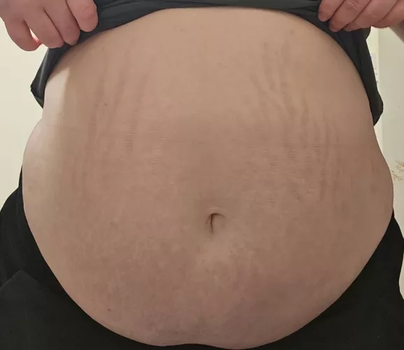 I'm so full but I wanna keep eating ! Anyone wanna help ? 😉