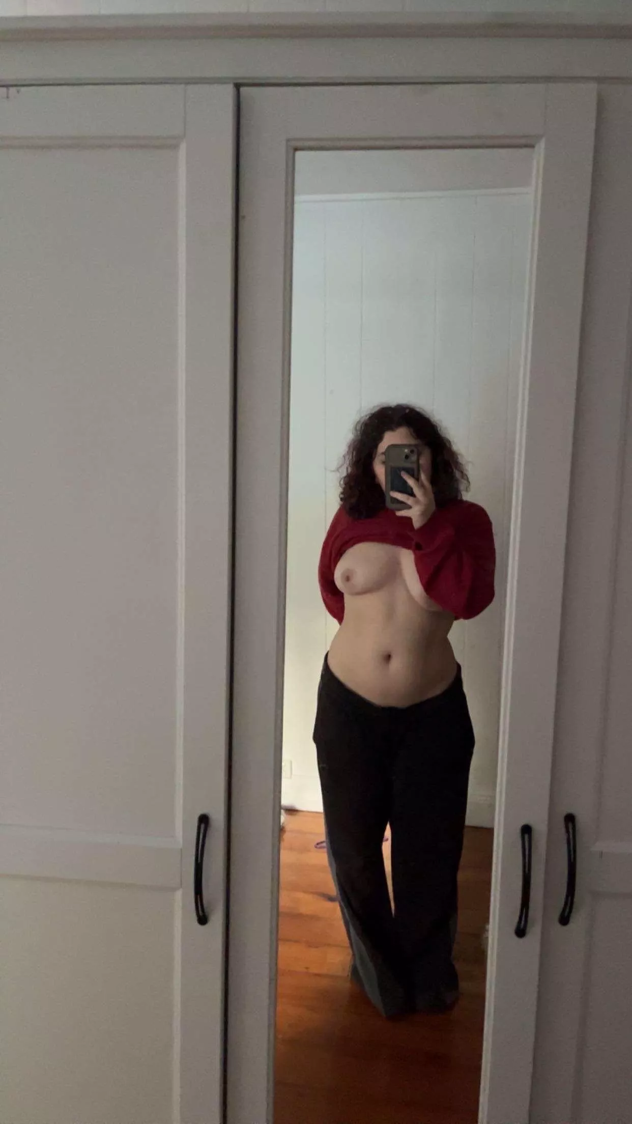 I’m such a slut in reddit but I’m so shy irl 😈😈