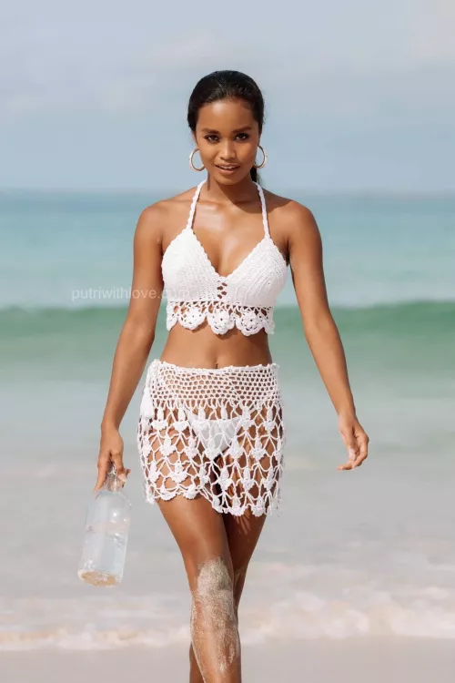 It’s beach day! Who’s coming with me?