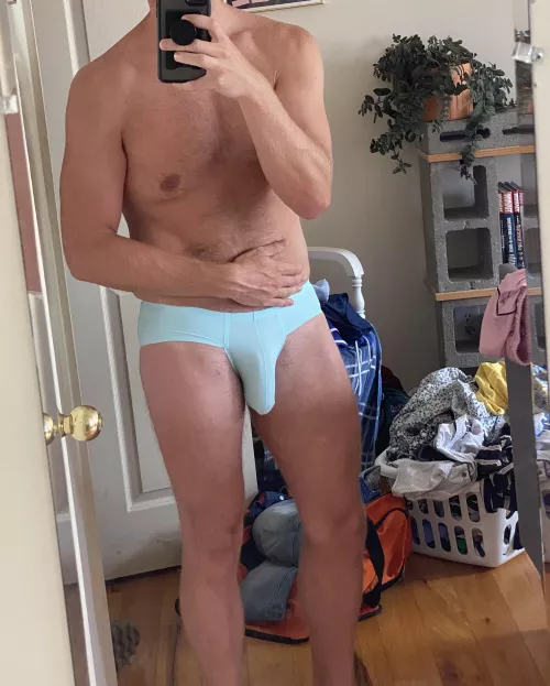 It’s laundry day and this is all dad (35) has to wear