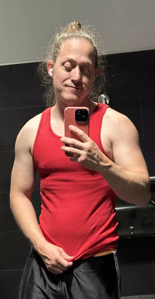 Just getting ready to hit the gym shower 