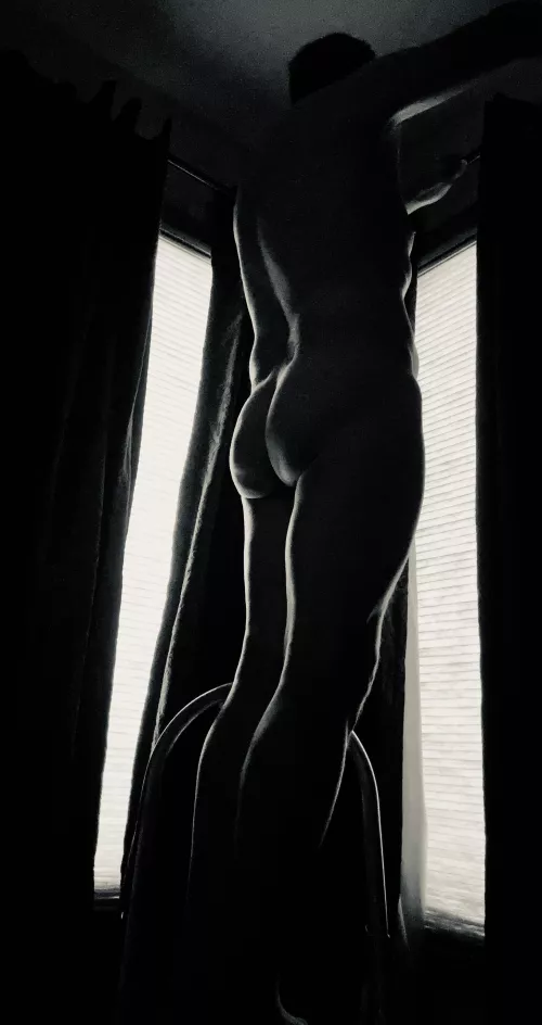 Just putting up some drapes 