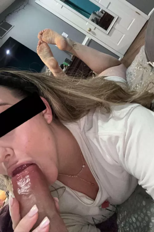 Just taking a break from getting ready for a party to have some fun 🤭