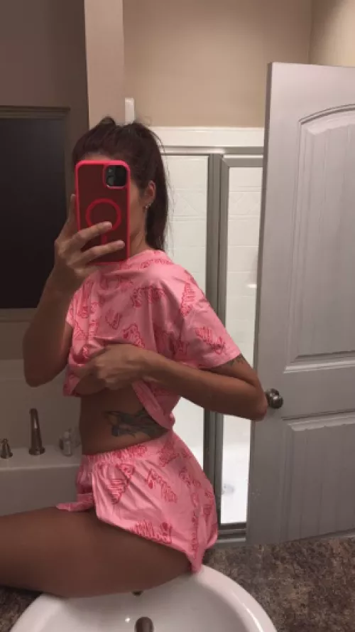 Let’s turn this night into something memorable. 😉✨