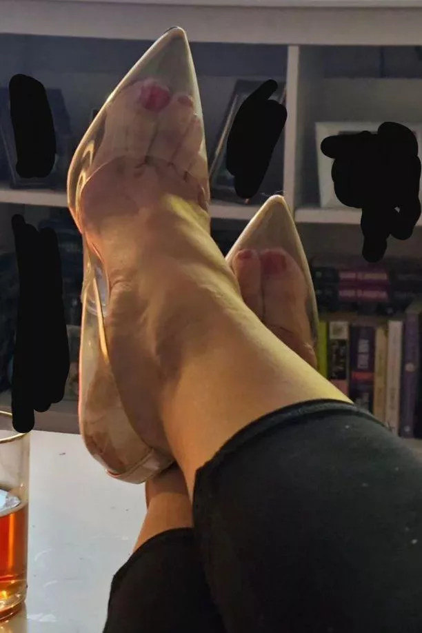Looking at Jon with other husbands who love showing their wives feet in heels and flats worshiping them and cumming on them and shoes.  Bonus if have with others!!