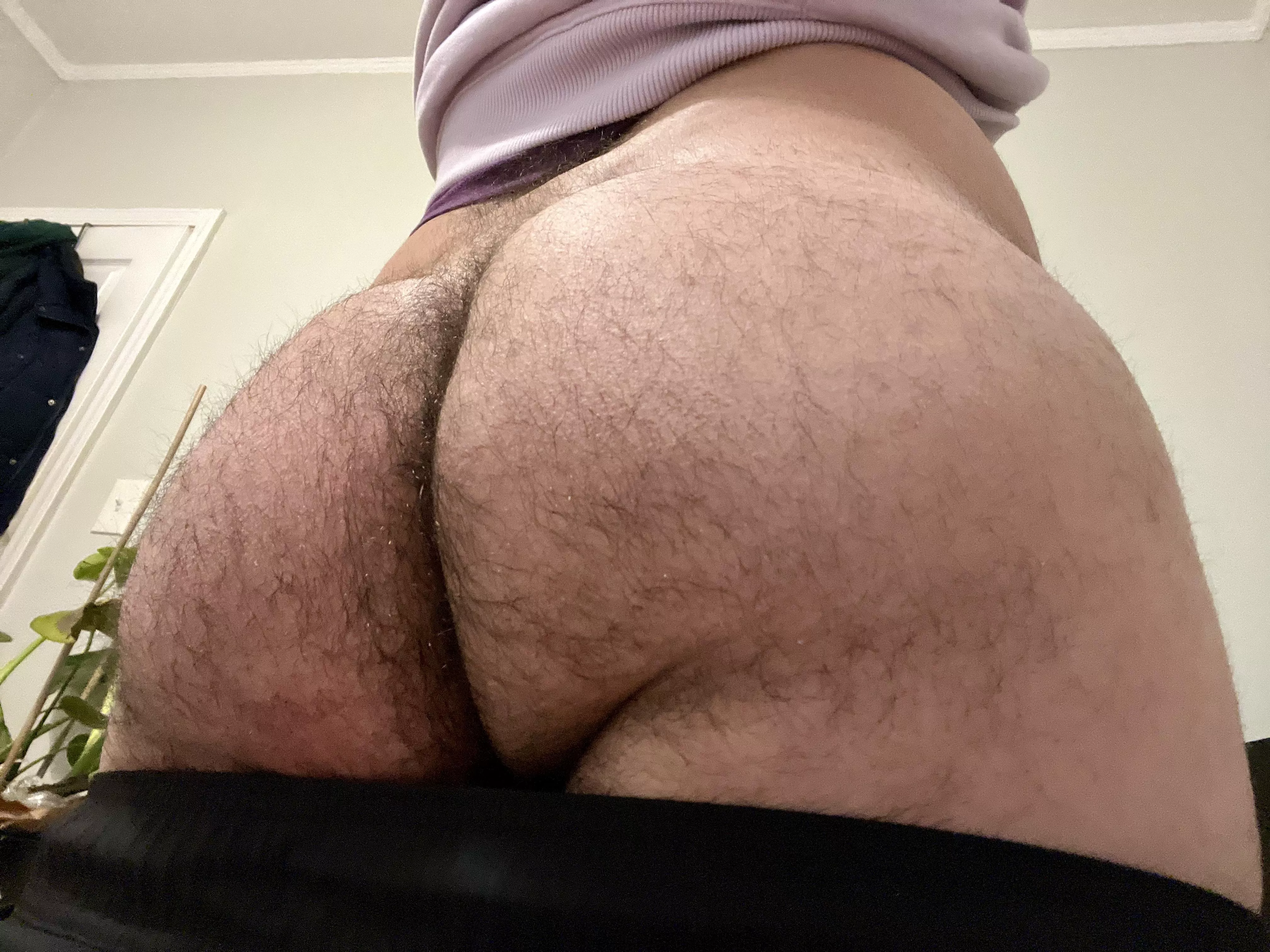 Looking for someone to eat me out/fuck me tn @roscoes village