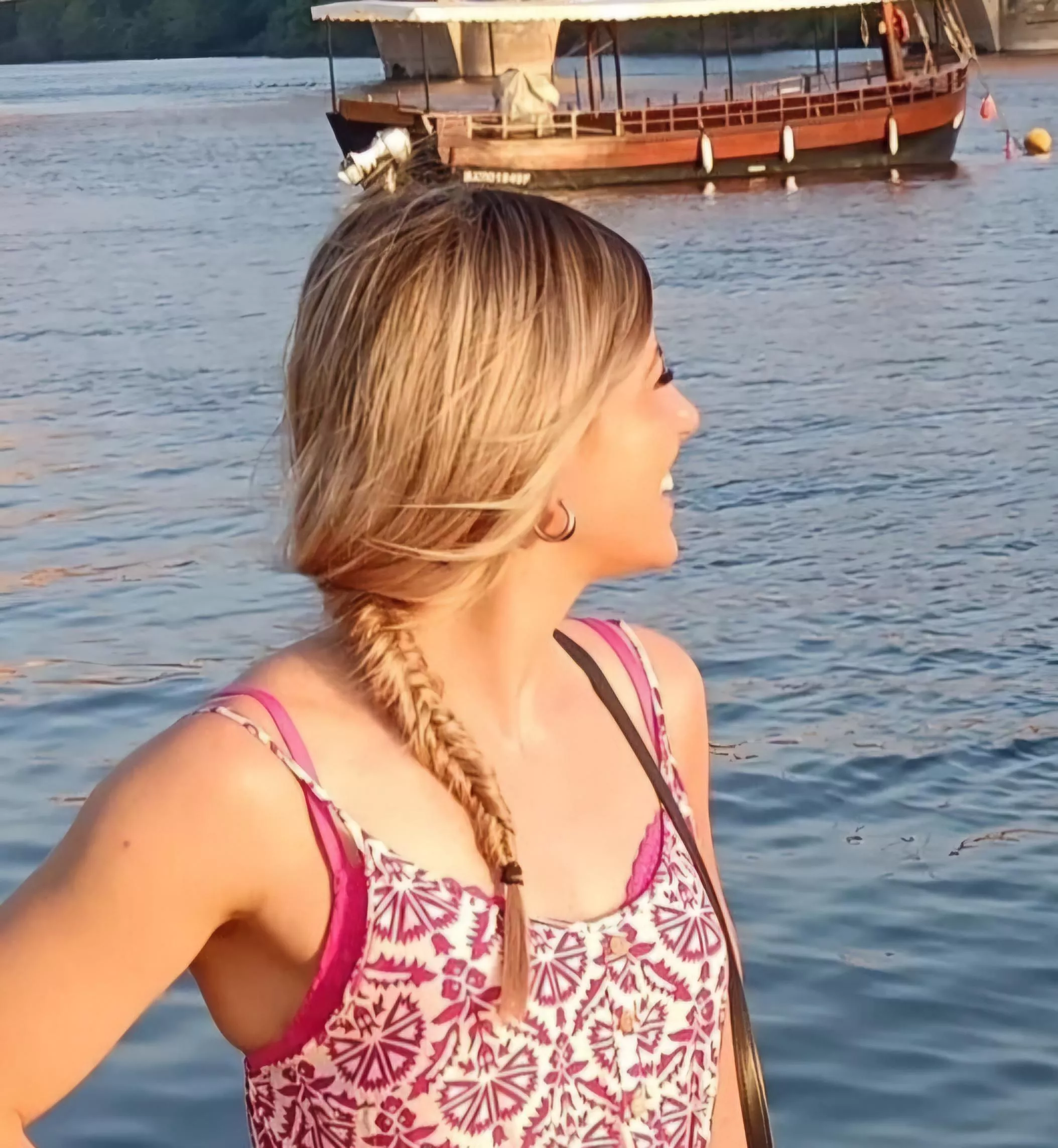 Mon envie du moment serait de vous partager la petite queue de mon mec pour voir ce que vous en pensez