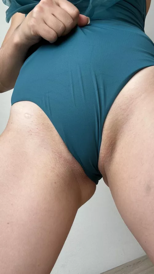 My cameltoe is in top form for you