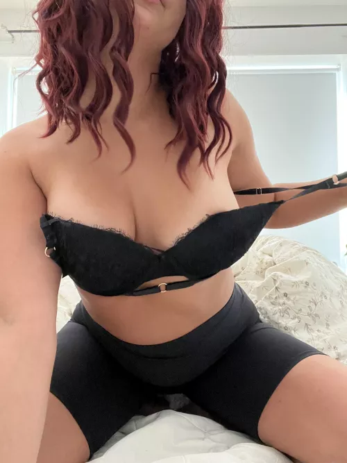 Need a daddy to give me a ride!!