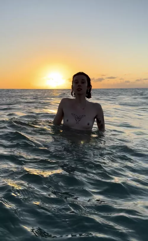 Nudists have the worst fashion sense 