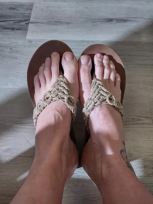 Pedi time! What color should I get? 