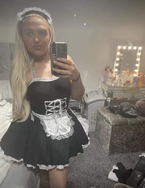 pov: im a young british house maid and your wife has left the house for the day, just me and you. Do you bend me over?