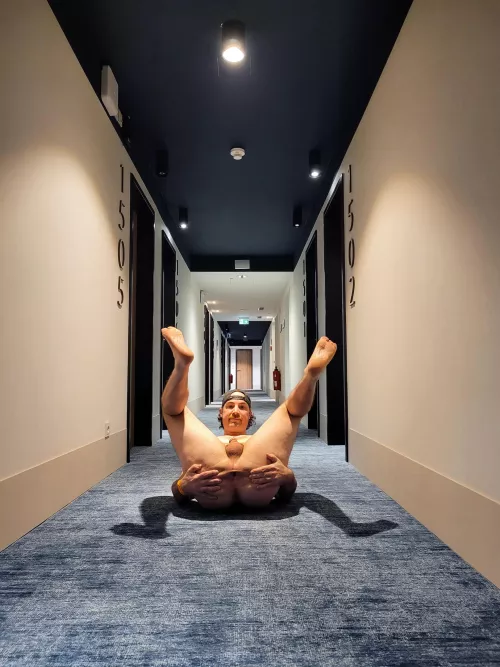 Public hotel hallway!